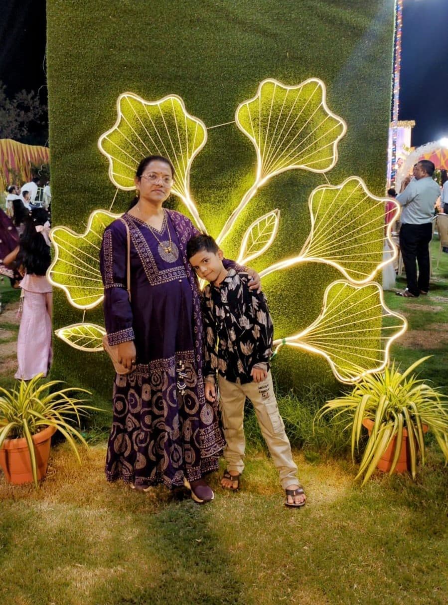 Swayam's mother and brother